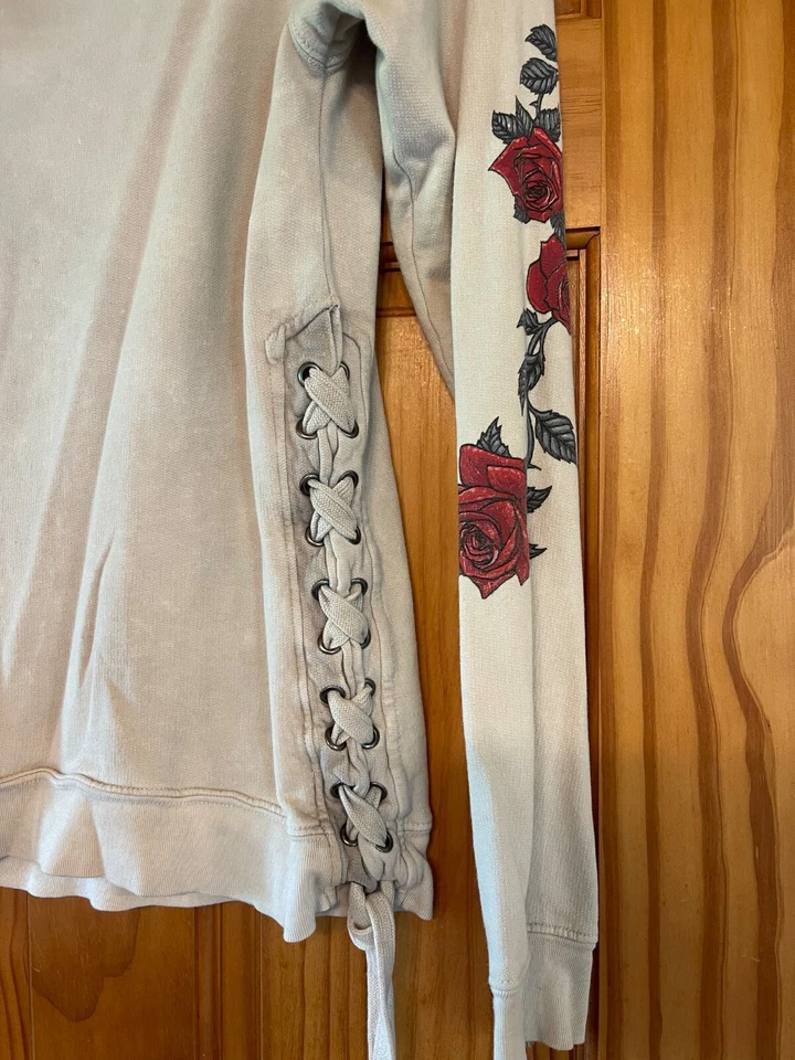 Moletom Affliction Live Fast feminino tamanho pequeno rosa com cadarço camisa casual - Imagem 2 de 4