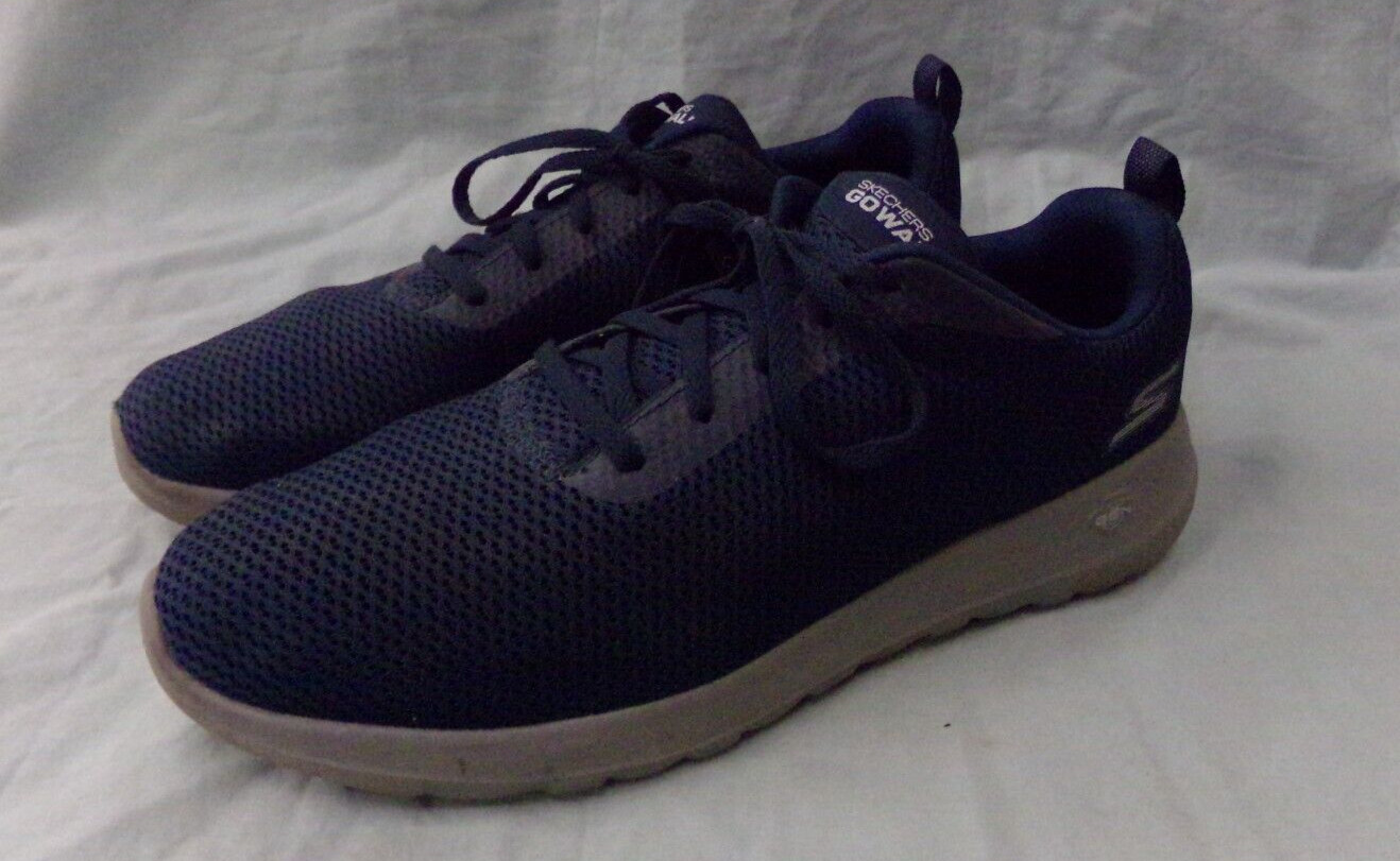 skechers goga max