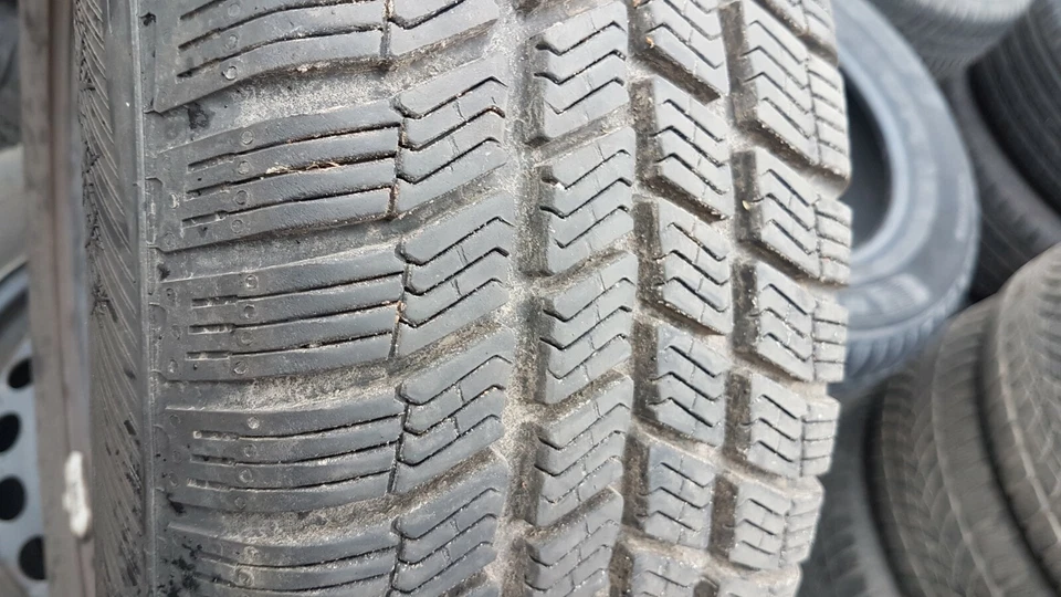 VW Golf VII 5G,VIII 5H,Golf Sportsvan,Leon,Octavia 5E Winterräder 195/65 R15 91T - Bild 2 von 2