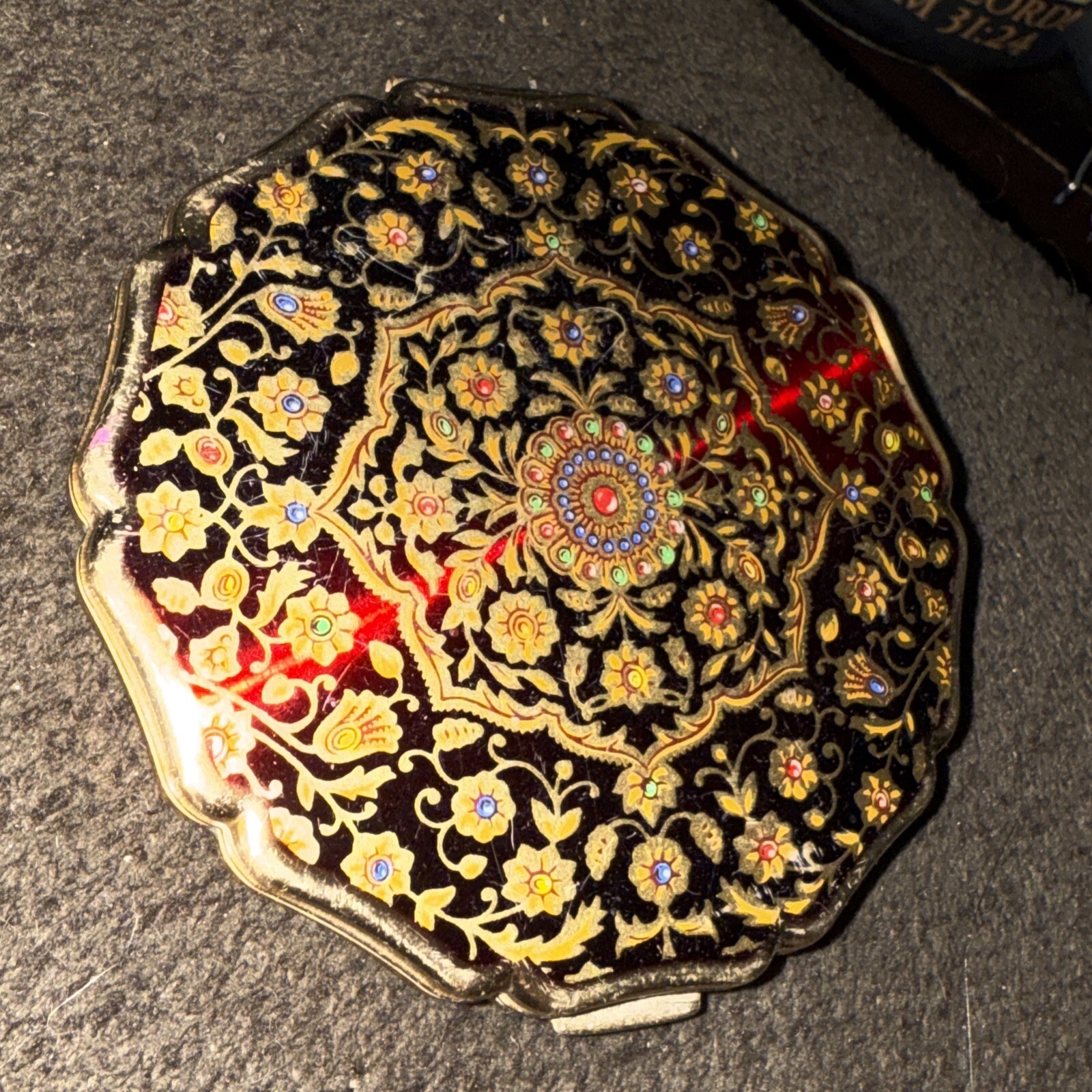 Vintage Stratton Red & Gold Powder Compact Broken Mirror
