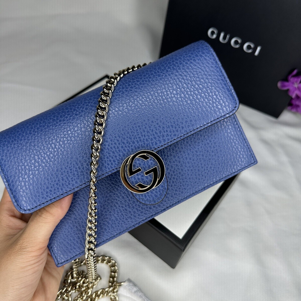bLue Gucci ビジネスバッグ NEW Gucci Interlocking GG Leather Wallet on Chain, Caspian Blue