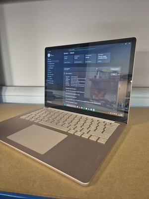 Microsoft Surface Laptop 5 13,5'' i5-1235u 512GB SSD 8GB RAM Gold (kleiner DEFEKT)