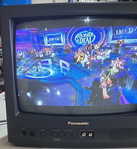 Panasonic 13" (CT-13R17B) Television - A/V Front Inputs - Retro Gaming (READ) - Picture 2 of 13
