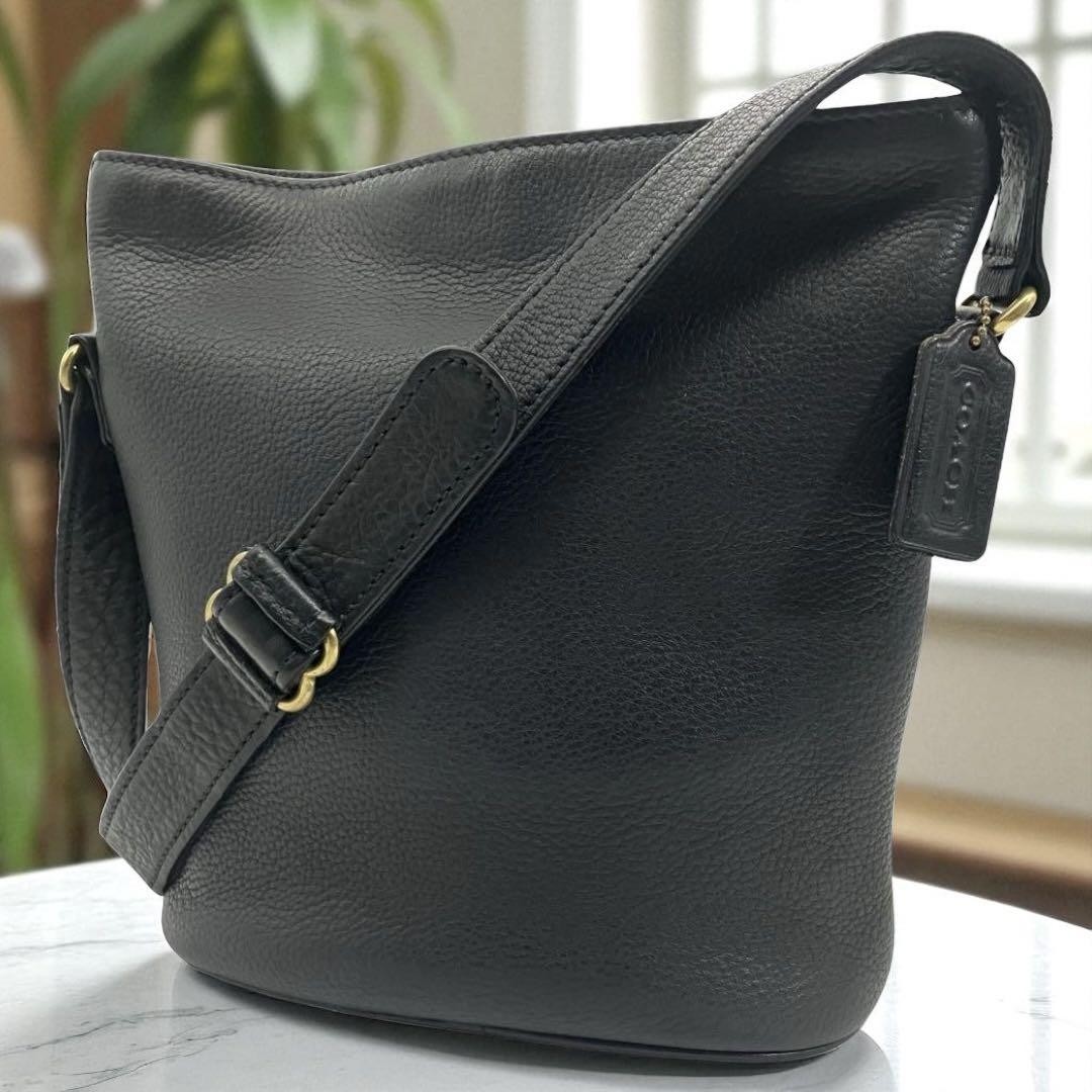 Coach Black Leather Shoulder Bag Authentic G07233424