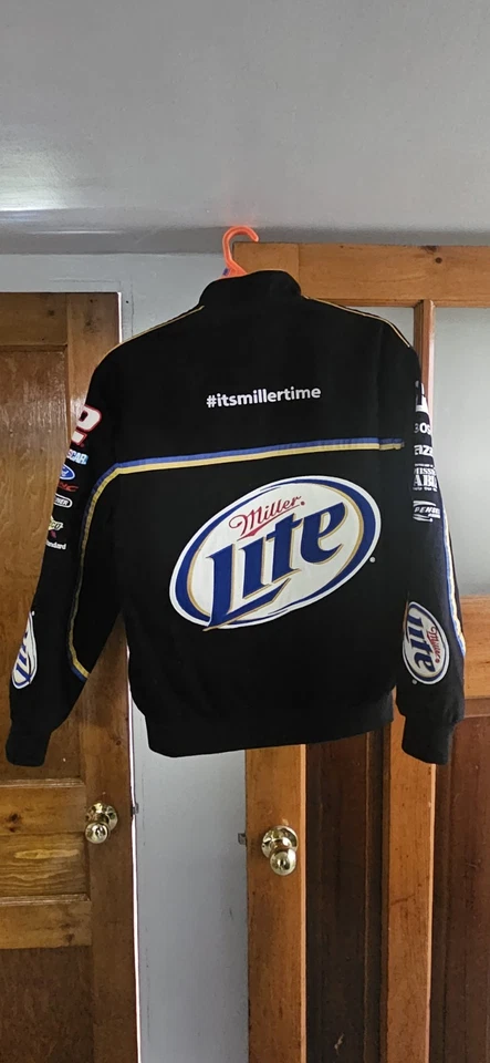Chaqueta Nascar Brad Keselowski Miller Lite de JH Design Talla MEDIANA Negra Foto 2 de 4