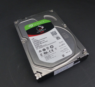 4TB Seagate IronWolf NAS CMR ST4000VN008 SATA Festplatte HDD