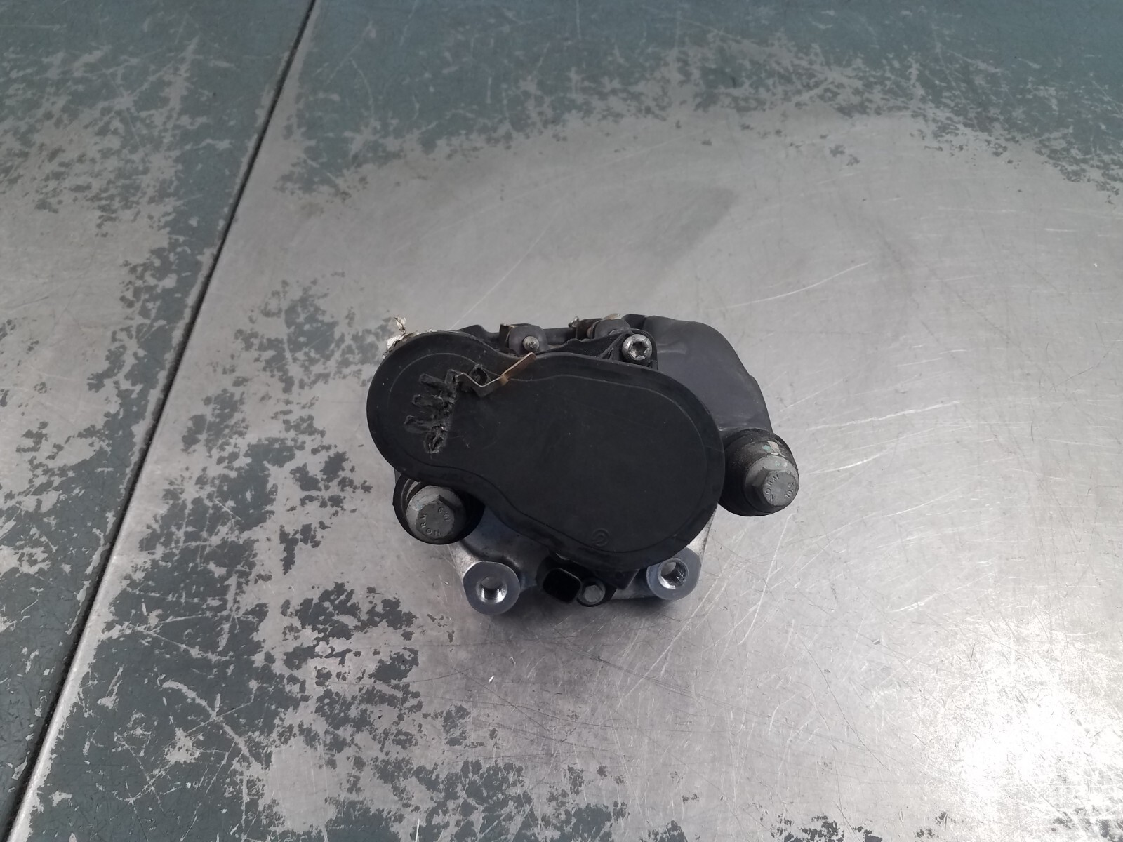 2021 McLaren 765LT Parking Brake Caliper Set  - * #5537 C7