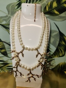 Authentic #2061, LAYANA LONDON, GOLD PLATED BRANCH AND CULTURED PEARLS
