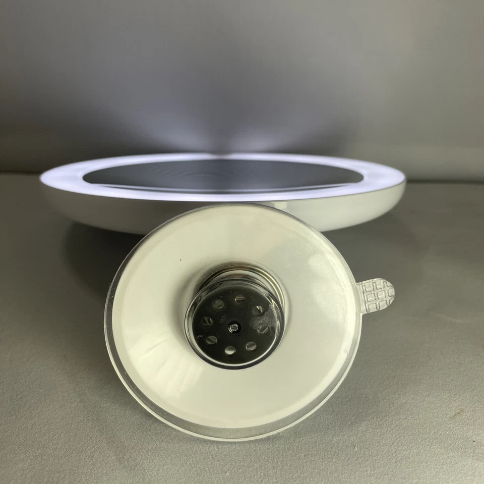 Zadro LED Lighted Z'Swivel Power Suction Mirror 10X Magnification Power 7.5"Tall - Image 4 of 4