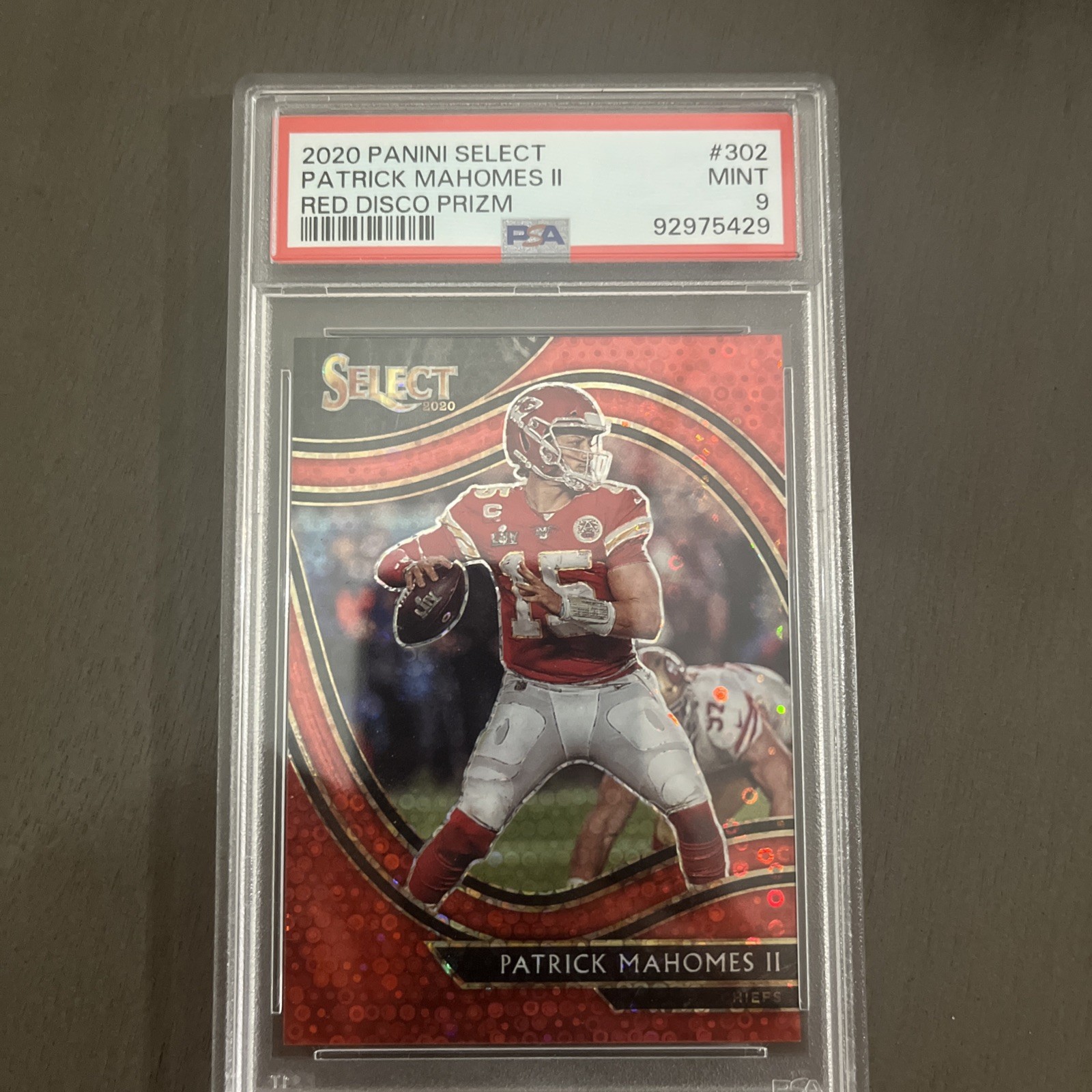 2020 Panini Select - Field Level Patrick Mahomes II #302 Red Disco Prizm /49