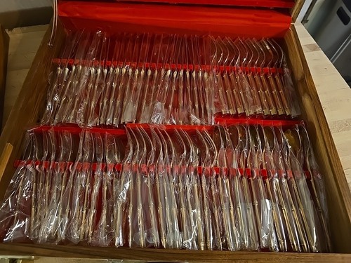 VTG. MID-CENTURY THAILAND BRONZE BRASS 138 PC FLATWARE SILVERWARE SET IN BOX - Picture 4 of 19