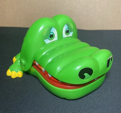 1992 Crocodile Dentist Travel Game by Milton Bradley Works Great Shape!