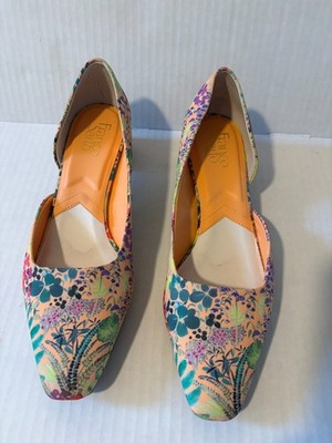 New, unworn Francesco Sarto flower print shoes size 10 with gold heel accent
