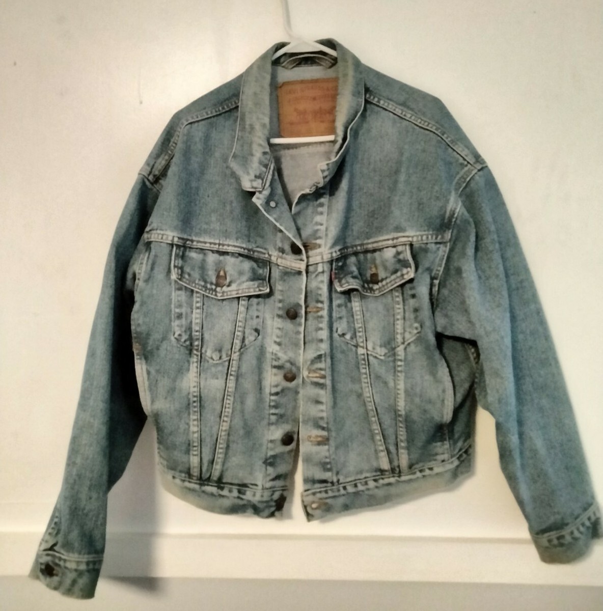 Levis Vintage 80s Mens medium Trucker Jean Jacket 70598-4891 made in USA Levis Vintage 80s Mens medium Trucker Jean Jacket 70598-4891 made in USA