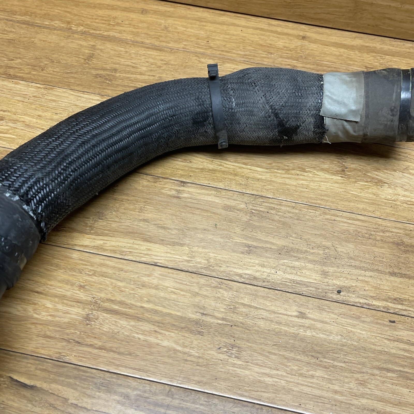2014-2020 Maserati Levante Ghibli 3.0L Air Inlet Intake Duct Tube OEM
