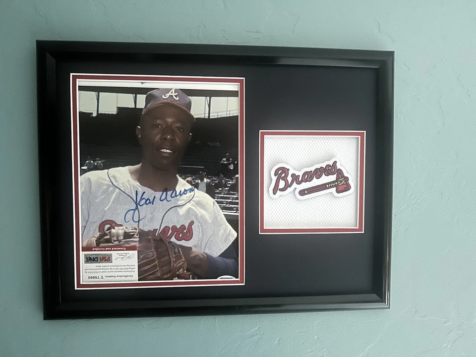 Hank Aaron PSA/DNA Autographed 12X16 Matted Photo 8X10 HOF Home Run King Braves - Image 2 of 4
