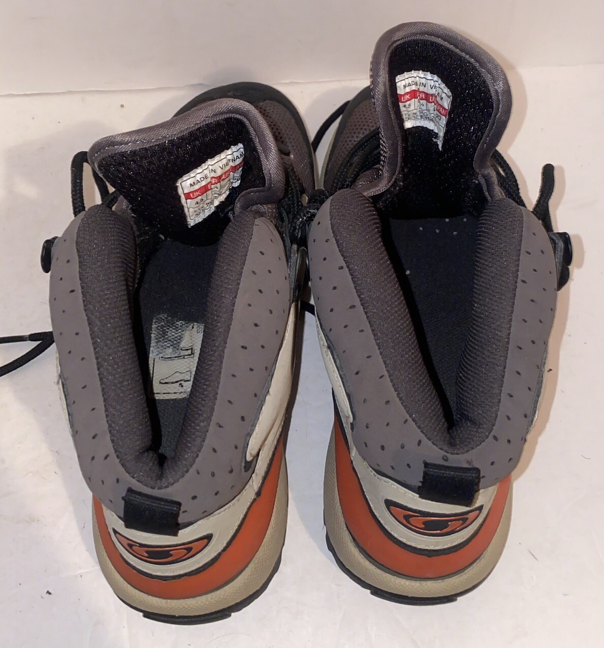 Stivali da trekking da donna vintage Salomon beige taglia 6 arancioni.