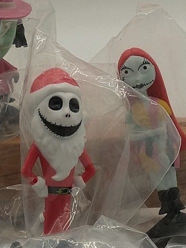 NIGHTMARE BEFORE CHRISTMAS CHIBI SNAPZ Saugnapf Figuren Spielzeug Disney 9 Stück - Bild 5 von 11