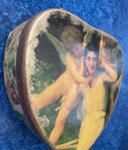 Vintage Lacquered Heart Shaped Trinket Box Cherubs Angels FLAWED - Picture 4 of 23