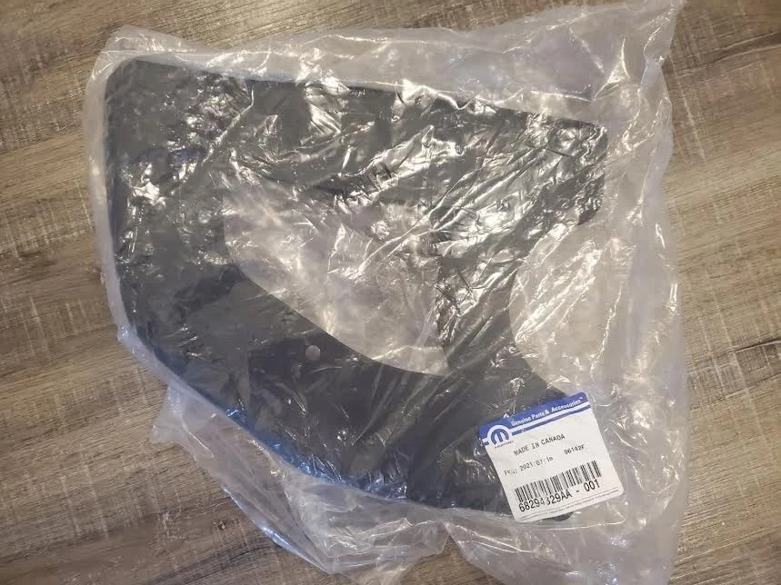 2023 Jeep Wrangler NOVO PARA-CHOQUE DIANTEIRO ESQUERDO PN#68294329AA - Imagem 3 de 3