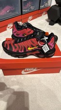 Nike Air Max Plus TN Supreme University Red Black Fire Pink Maize