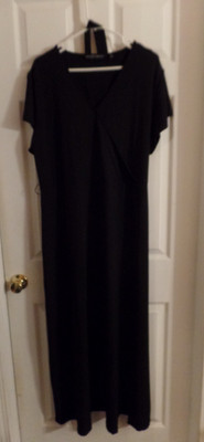 Timeless by Brooke Shields XL 18 20 Short Sleeve V Neck Black Maxi Dress w/Belt