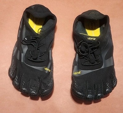 Vibram FiveFingers 14M0701 Size 9-9.5 KSO EVO Training Shoes Black