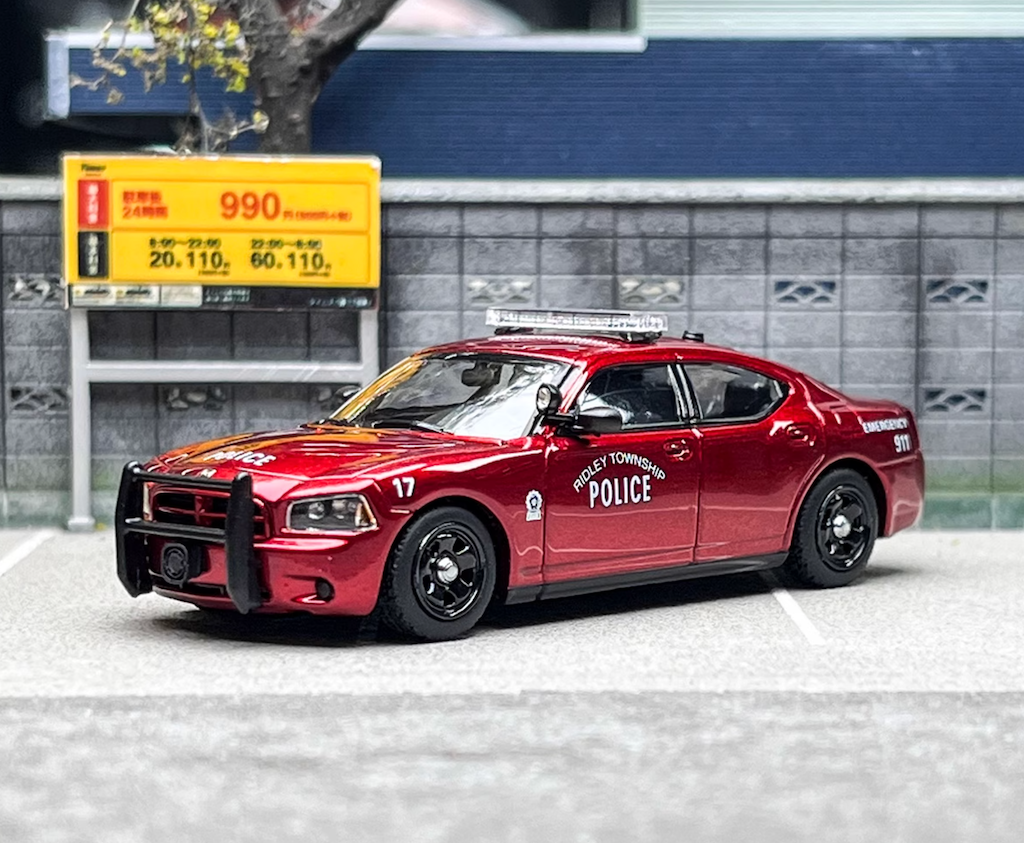 BN Rollin 1:64 2008 Red Ridley Township Police Charger Model Diecast Metal Car
