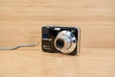Fujifilm FinePix AX600 Digital Camera Black 14MP 5x Zoom HD Movie Tested Works