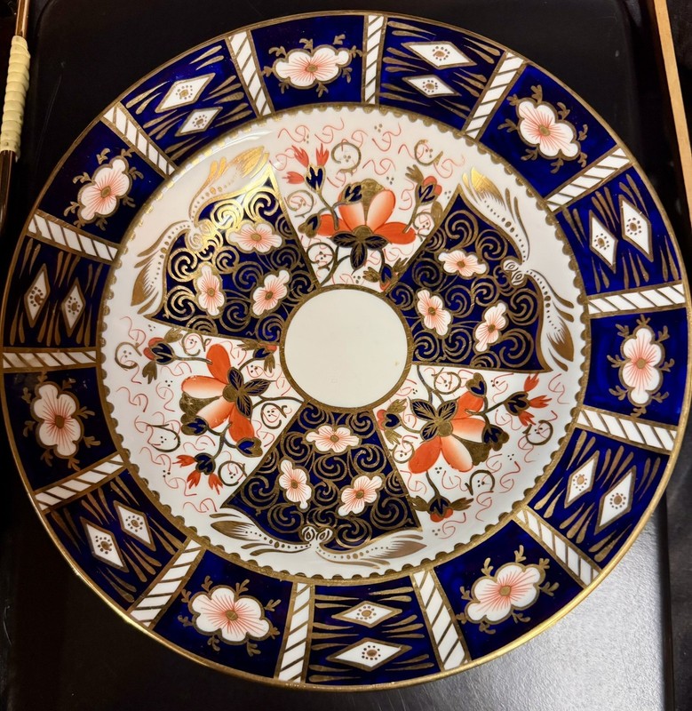 Royal Crown Derby 2451 TRADITIONAL IMARI RIMMED SOUP  8.5'' England Bone China 