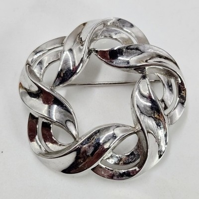 Vintage Crown Trifari 1960's Silver Tone Twisted Ribbon Open Circle Brooch Pin