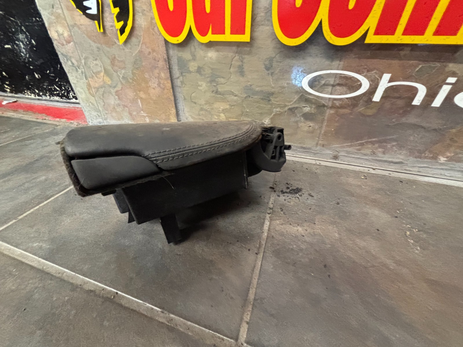 Audi R8 Center console