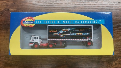 Ford cabina C y remolque 28’ escala HO Athearn 91021 autopistas consolidadas | Zustand: New