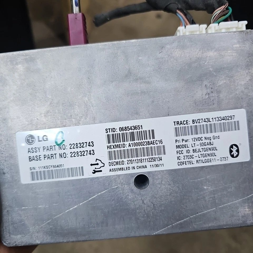 2012-2014 GM Multi Vehicle GPS Navigation Control Module 22898335 - Image 2 of 3