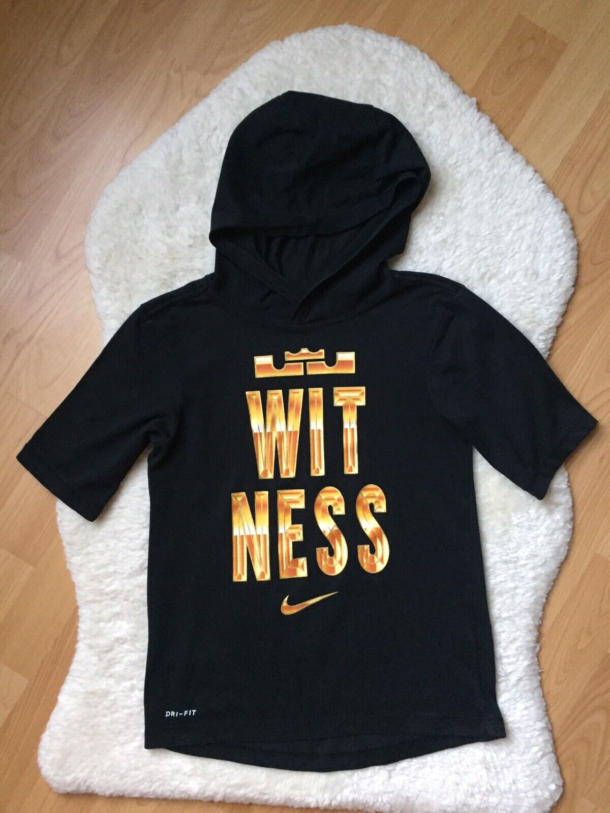 ze gids Filosofisch The Nike Tee Hoodie Girls Black Dri Fit T Shirt “WIT NESS” Gold Logo Sz S  Small | eBay