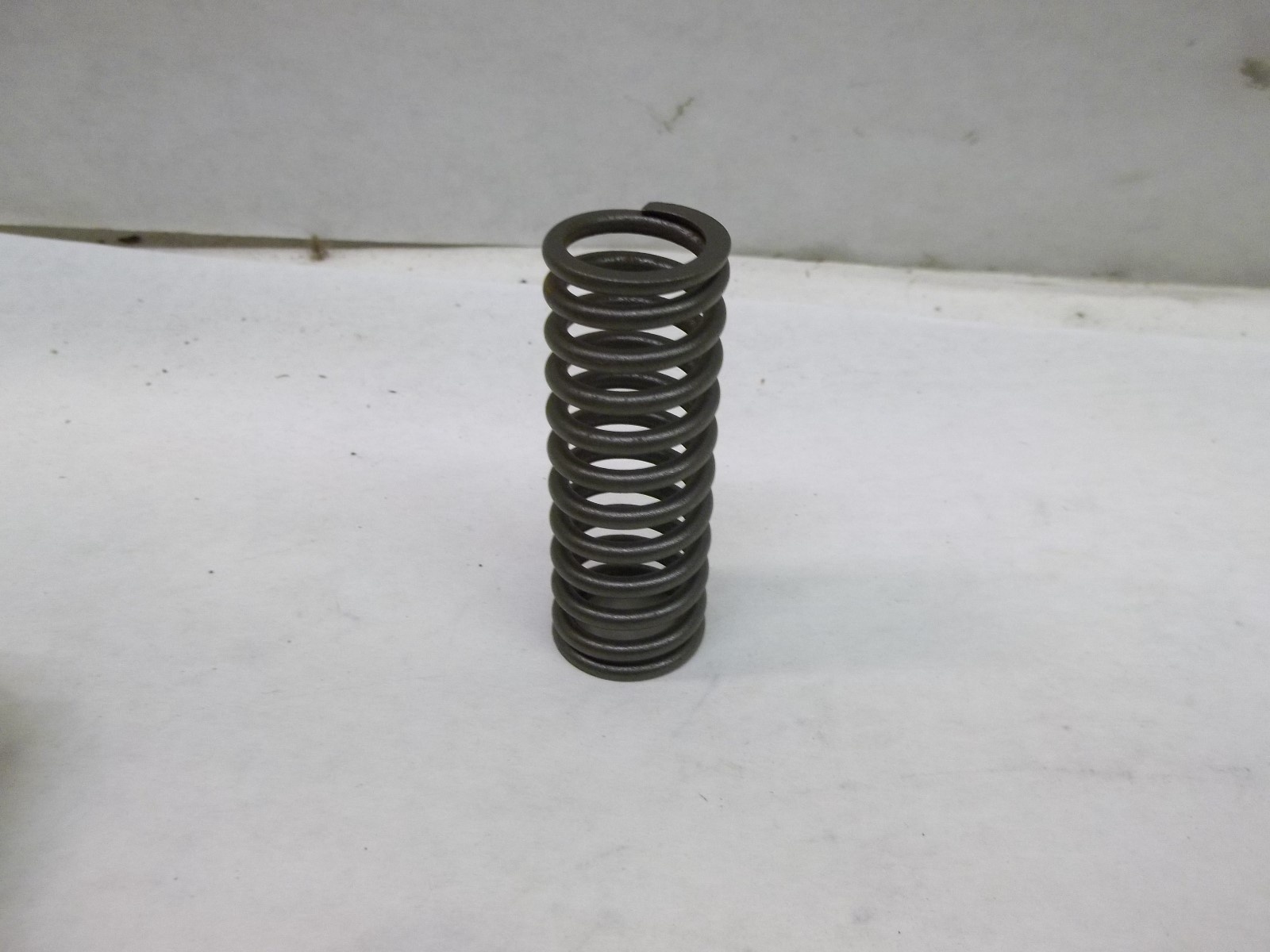 Wisconsin Engine Valve Spring Part No. AF52 | eBay