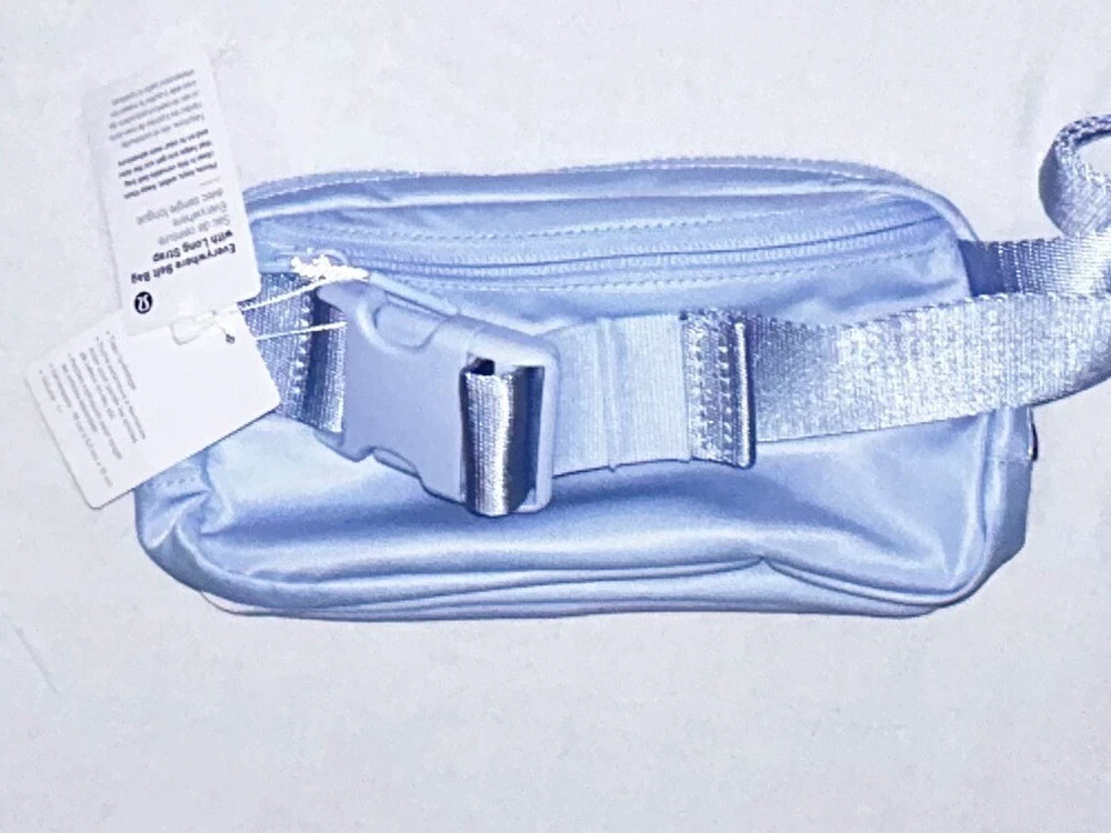 Lululemon Everywhere Belt Bag 1L Blue Windmill with Extra Long 10 Foot Strap NWT