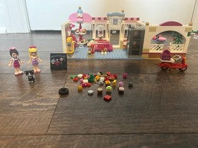 LEGO FRIENDS: Heartlake Cupcake Cafe (41119)