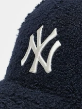 Free  New Limited Fluffy NEW ERA 9FORTY Yankees New Era Cap Hat