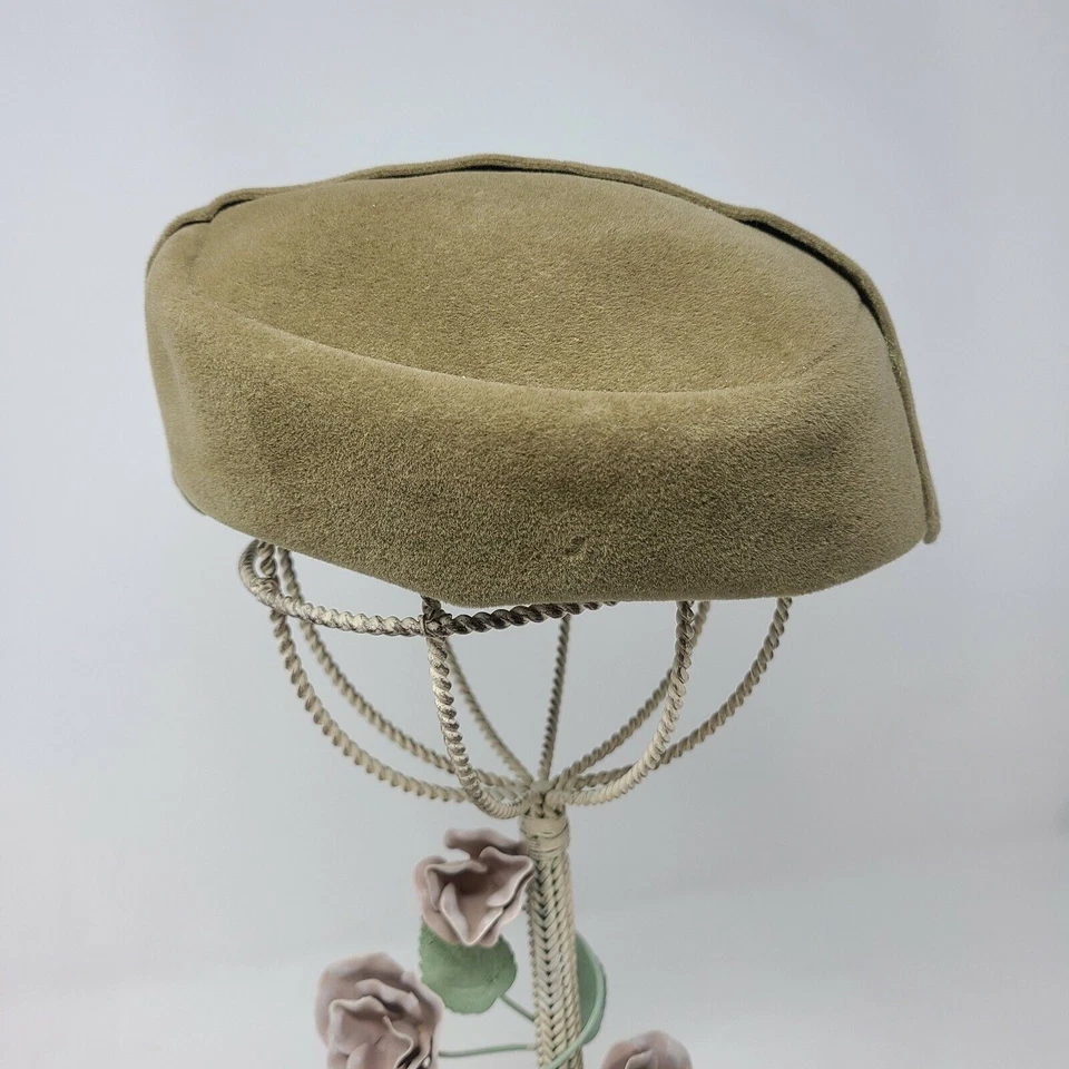 Sombrero Pastillero Cuadrado Beige Taupe Vintage Años 50 60 Francia Taylored Junior B 22" Foto 4 de 4