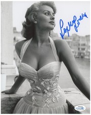Sophia Loren Signed White Lace Dress Bare Shoulders B/W 8x10 Photo ACOA
