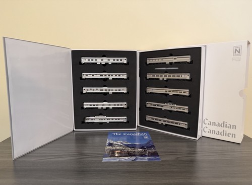 N Scale Model Trains Rapido Trains Inc. 550002 The Canadian CPR Block Set 2 | Condition: New