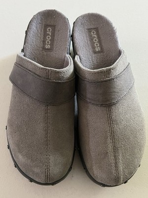 Crocs Women s Cobbler Clogs Gray Mules Suede Slip On Comfort Size 8 Boho Hippie