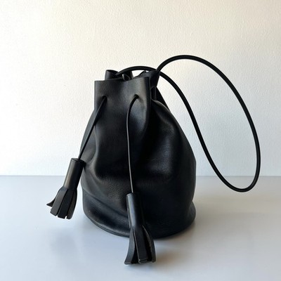 BUILDING BLOCK Bucket Bag : Black Leather
