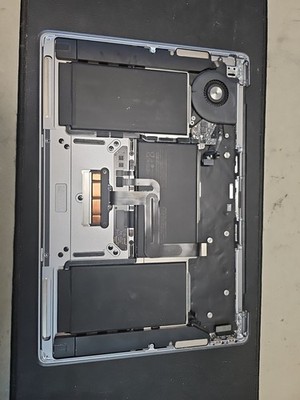2020 Macbook Air A2179 Palmrest With Keyboard, Battery And Touchpad
