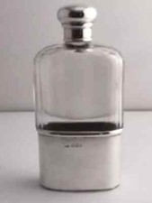 George V Solid Silver Hip Flask - London 1919.