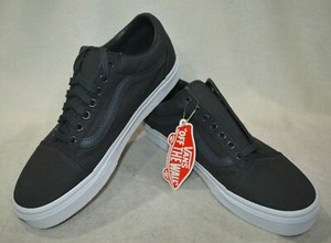 mono canvas vans