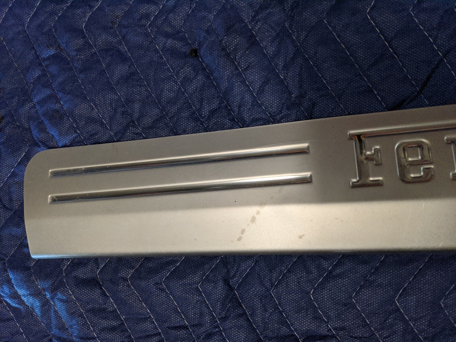 2010-2015 Ferrari 458 Italia Door Sill Plate Kickplate Footboard RH 81361800