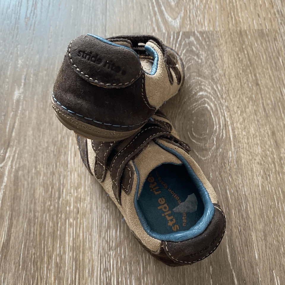 Stride Rite size 3.5 Stylish Tan and Brown Kids Shoes - Image 2 of 4