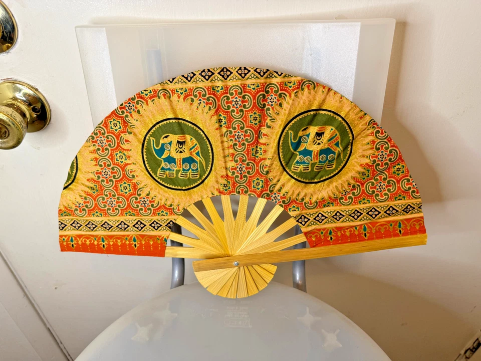 风扇 橙色 橄榄 泰国 折叠 大象 手木 泰国装饰 พัดช้างสีแดงส้ม — 第 2/4 张图片
